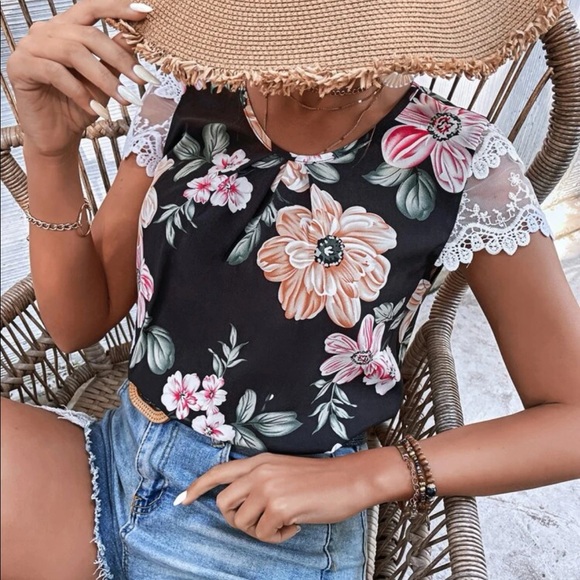 Boho floral print lace trim  blouse - Picture 2 of 6